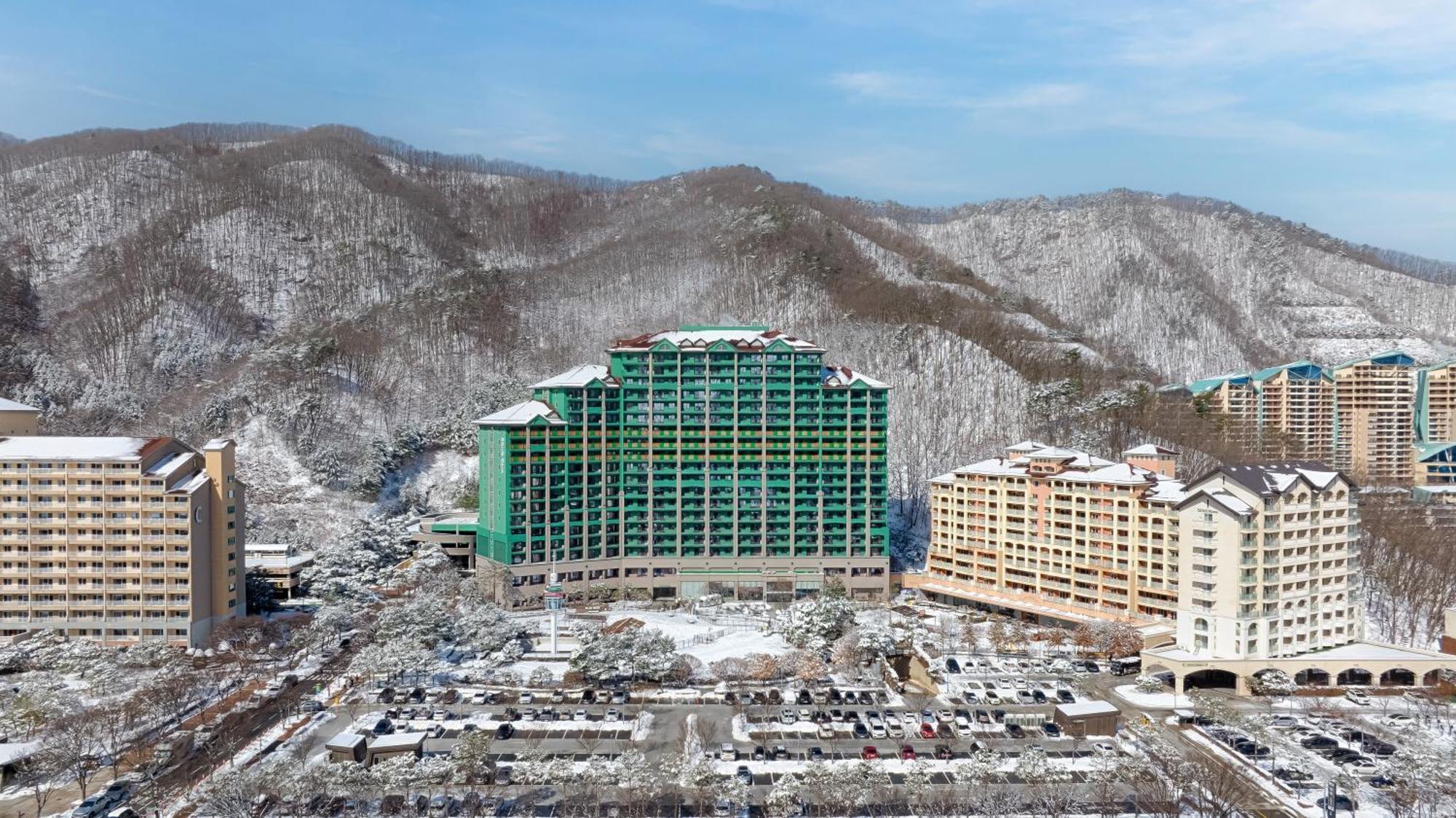 Sono Calm Vivaldipark Hotel Хонгчеон Екстериор снимка